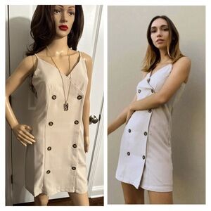 NWT-Taupe Sleeveless V-Neck Front Buttoned Down Relaxed Fit Mini Dress